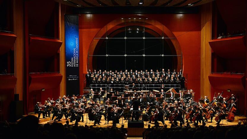 Ispanija: iš Kanarų kilusio legendinio ispanų tenoro Alfredo Kraus Trujillo vardu pavadinta auditorija Kauno choristus sužavėjo akustinėmis savybėmis.