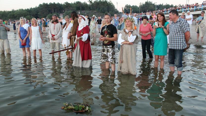 Požiūris: etnologė D. Šeškauskaitė ragina Rasų metu prisiminti, kad esame gamtos dalis, ir dalyvauti šventėje, kuri mums duota gamtos