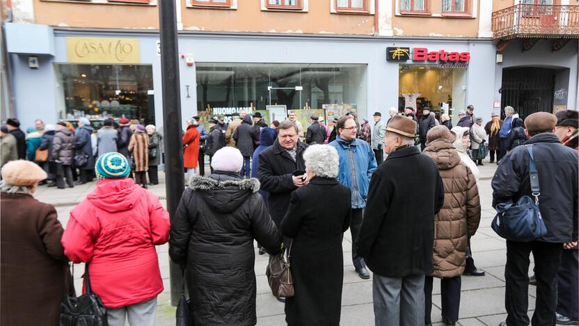 Senjorai skuba įsigyti pigesnius bilietus