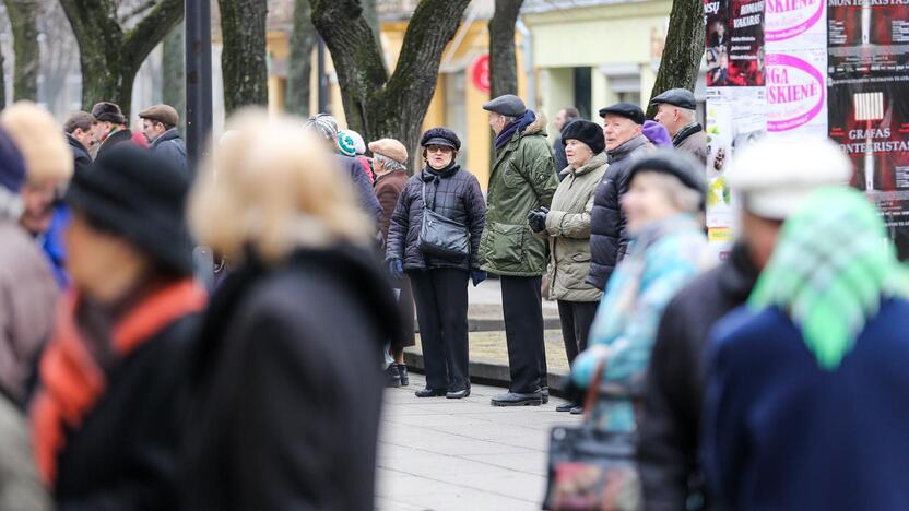 Senjorai skuba įsigyti pigesnius bilietus