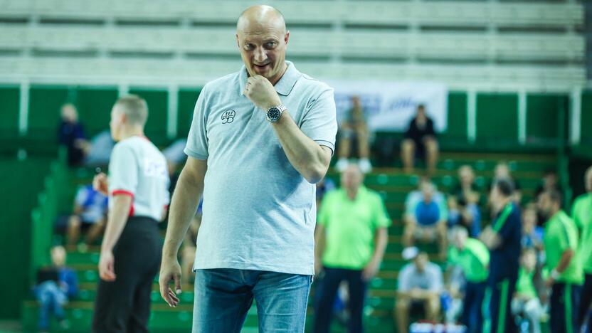 "Žalgiris" S.Butauto taurės finale po dramatiškos kovos nusileido VEF komandai 