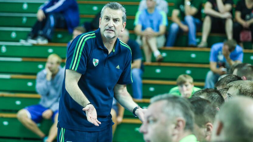 "Žalgiris" S.Butauto taurės finale po dramatiškos kovos nusileido VEF komandai 