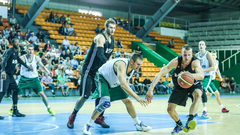 "Žalgiris" S.Butauto taurės finale po dramatiškos kovos nusileido VEF komandai 