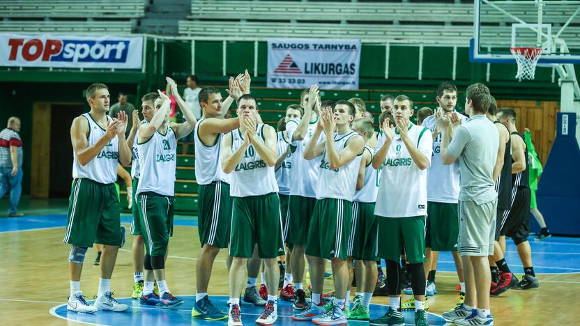 "Žalgiris" S.Butauto taurės finale po dramatiškos kovos nusileido VEF komandai 