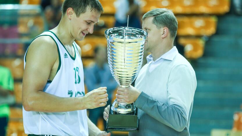 "Žalgiris" S.Butauto taurės finale po dramatiškos kovos nusileido VEF komandai 