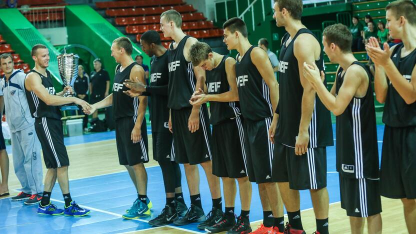 "Žalgiris" S.Butauto taurės finale po dramatiškos kovos nusileido VEF komandai 