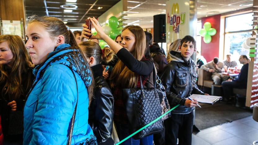 Žalgiriečiai greito maisto restorane McDonald's