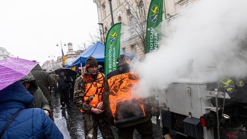 Vilniuje tęsiasi žemdirbių mitingas