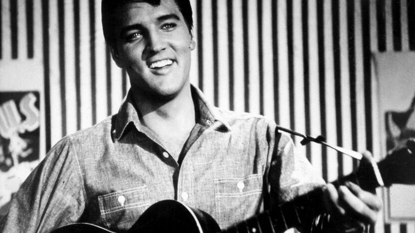 1956 m. lapkričio 15 d. Elvis Presley debiutavo kaip aktorius filme „Love Me Tender“.