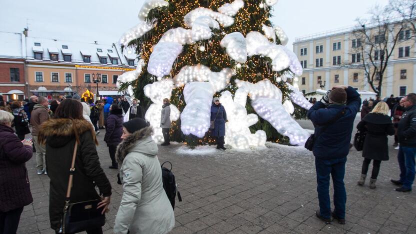 Kalėdos prie pagrindinės Kauno eglės