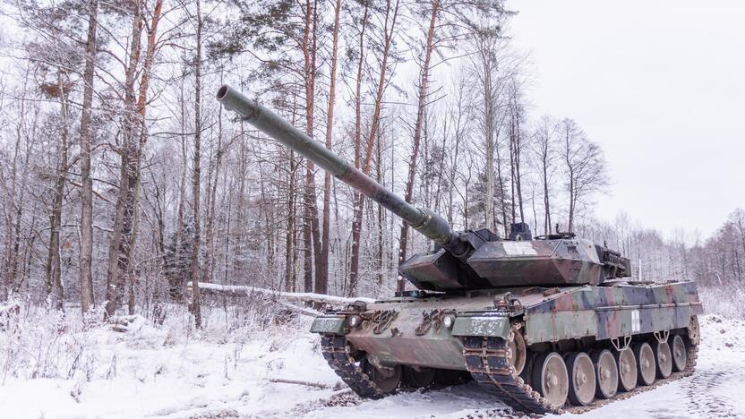 Tankų „Leopard“ testavimas Gaižiūnų poligone