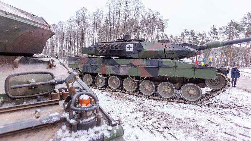 Tankų „Leopard“ testavimas Gaižiūnų poligone