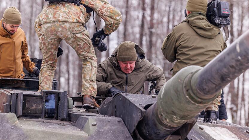 Tankų „Leopard“ testavimas Gaižiūnų poligone