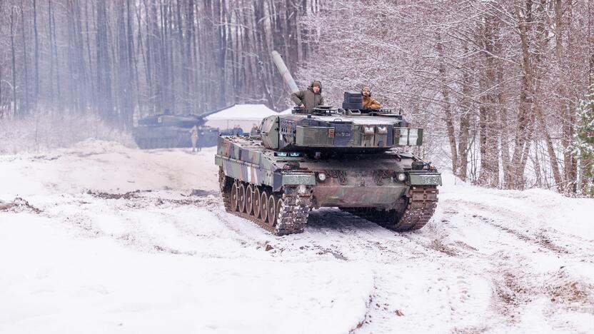 Tankų „Leopard“ testavimas Gaižiūnų poligone