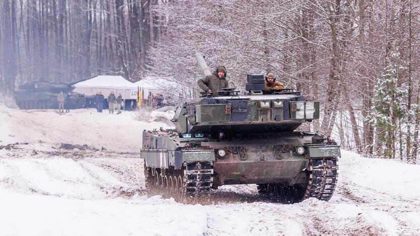 Tankų „Leopard“ testavimas Gaižiūnų poligone