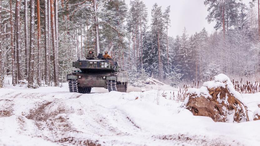 Tankų „Leopard“ testavimas Gaižiūnų poligone