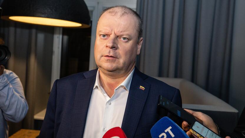 S. Skvernelis atvyko į LSDP štabą susitikti su V. Blinkevičiūte