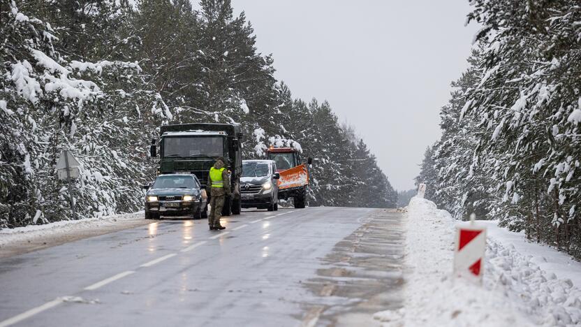 Atnaujintas kelias į Pabradės poligoną