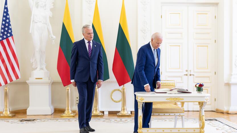 J. Bidenas Vilniuje susitiko su G. Nausėda 