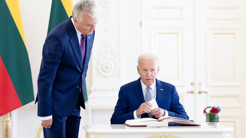 J. Bidenas Vilniuje susitiko su G. Nausėda 