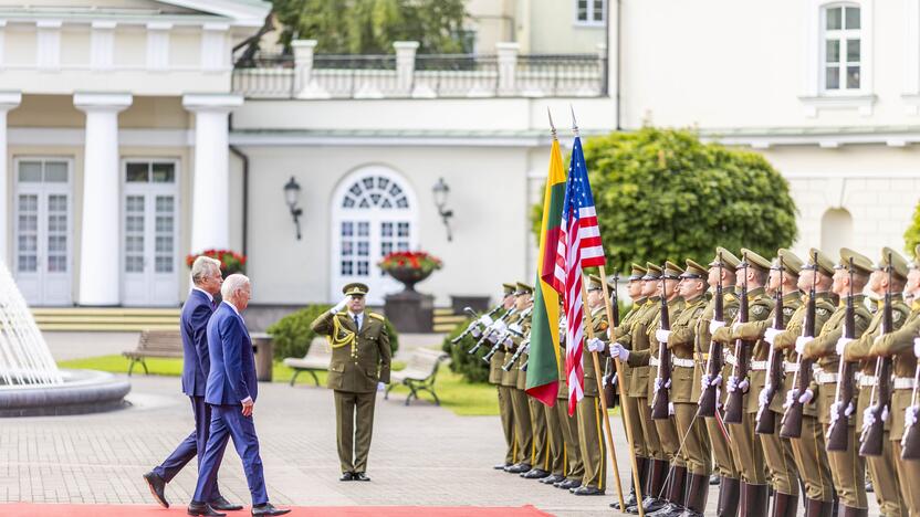 J. Bidenas Vilniuje susitiko su G. Nausėda 