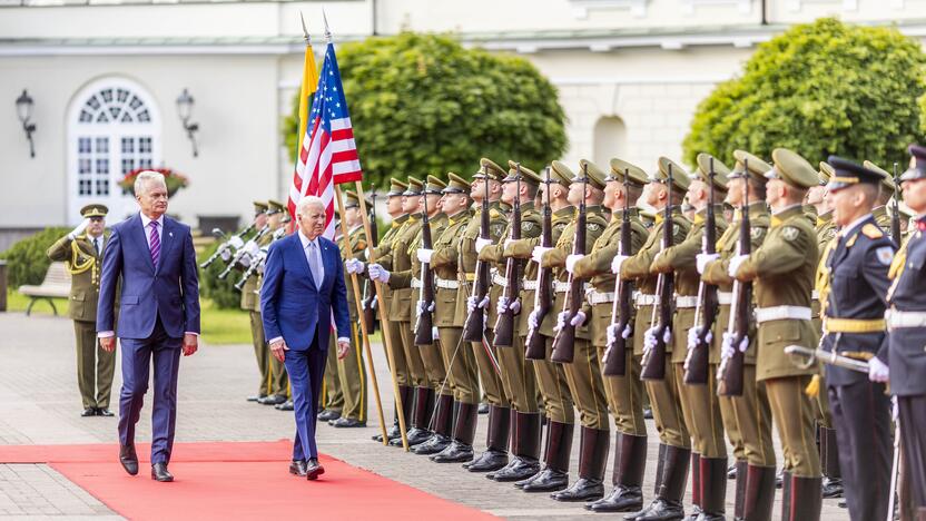 J. Bidenas Vilniuje susitiko su G. Nausėda 