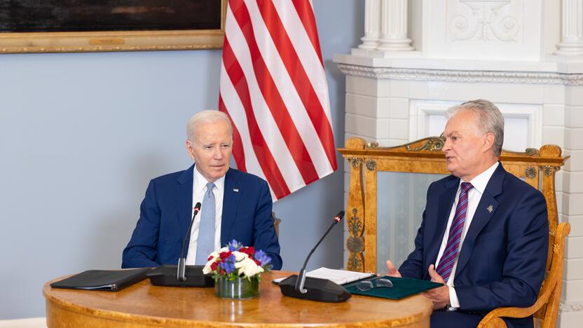 J. Bidenas Vilniuje susitiko su G. Nausėda 