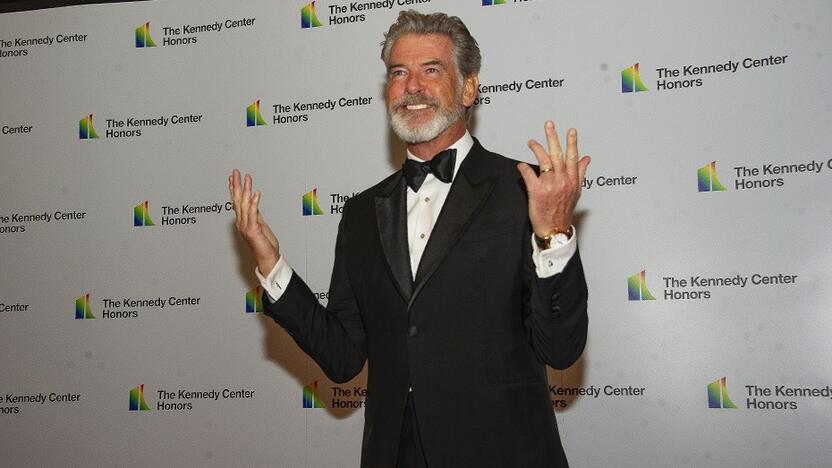  Pierce Brosnan