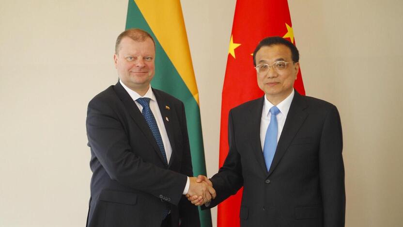 Saulius Skvernelis (kairėje) ir Li Keqiang