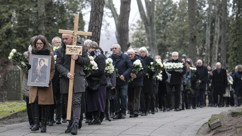 Filosofas A. Šliogeris atgulė amžinojo poilsio