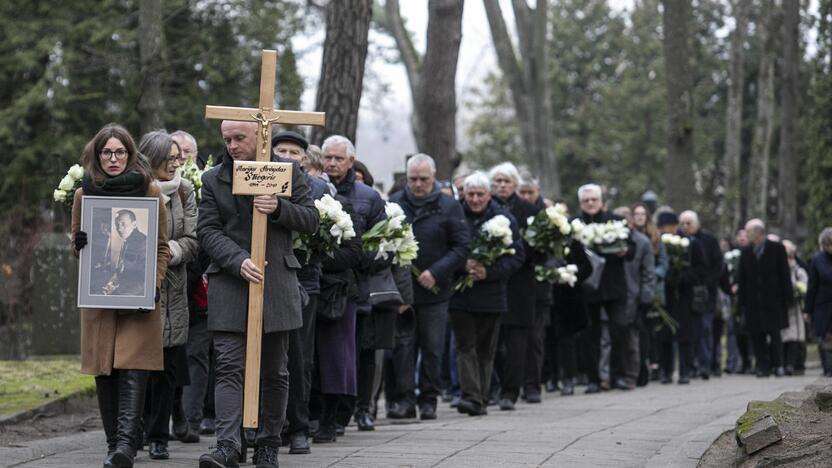 Filosofas A. Šliogeris atgulė amžinojo poilsio