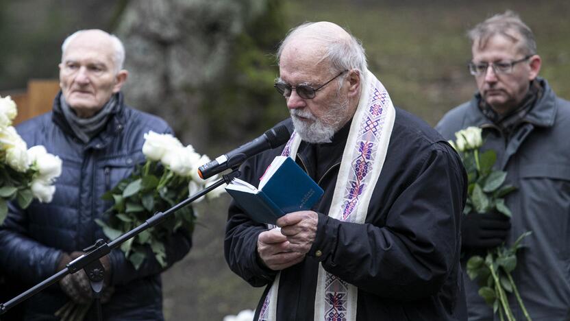 Filosofas A. Šliogeris atgulė amžinojo poilsio