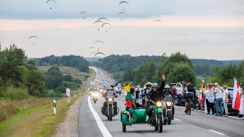 „Laisvės kelio“ dalyviai susirinko nuo Katedros aikštės iki Medininkų memorialo