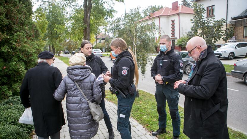 Žaliakalnyje toliau įžūliai naikinamas paveldo namas