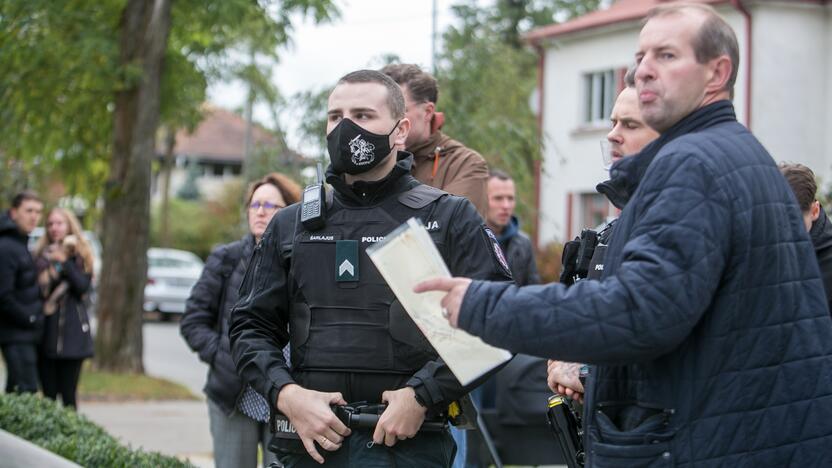 Žaliakalnyje toliau įžūliai naikinamas paveldo namas