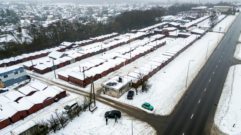 Garažai Technikos g., kur buvo laikoma pagrobta mergaitė