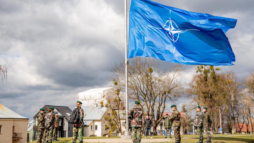 20 metų – kartu su NATO (vėliavos pakėlimas Kaune)