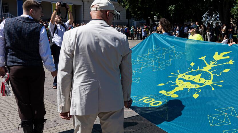 Dainų šventės vėliavos pakėlimo ceremonija Vilniuje