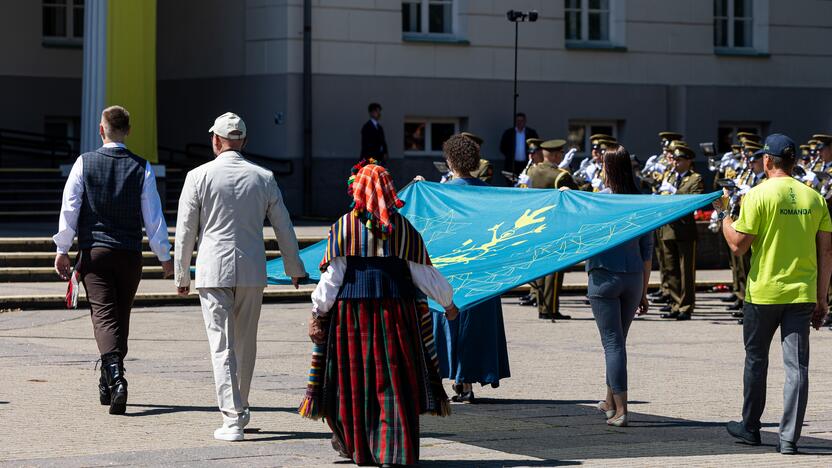 Dainų šventės vėliavos pakėlimo ceremonija Vilniuje