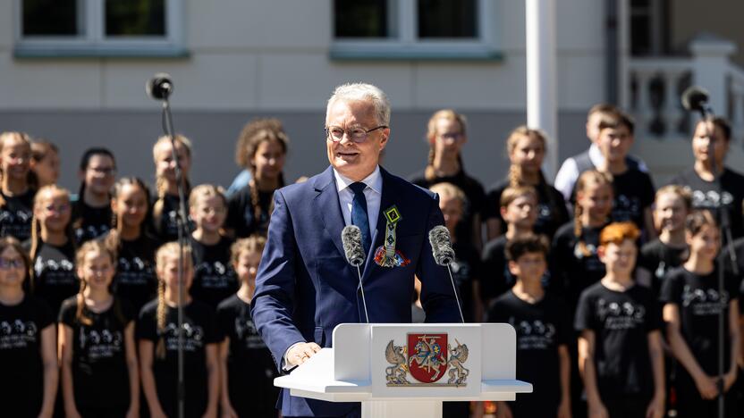 Dainų šventės vėliavos pakėlimo ceremonija Vilniuje