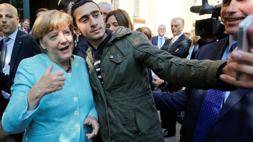 Anasas Modamani ir Angela Merkel