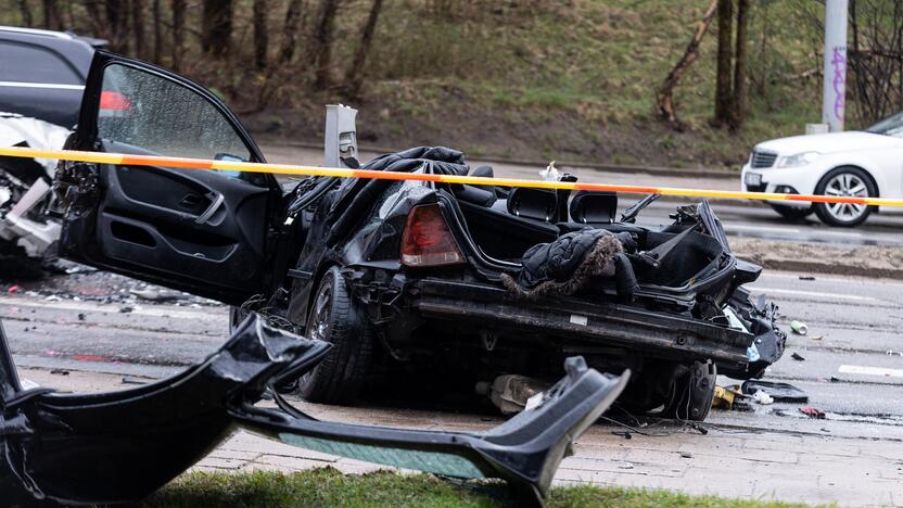 Tragiška avarija Vilniuje ant Valakupių tilto 