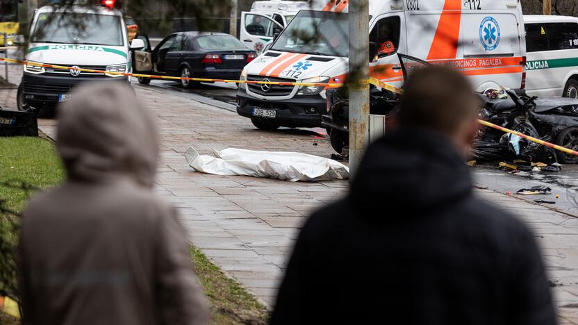 Tragiška avarija Vilniuje ant Valakupių tilto 