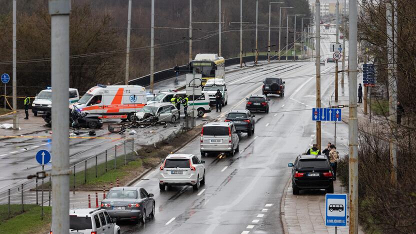 Tragiška avarija Vilniuje ant Valakupių tilto 