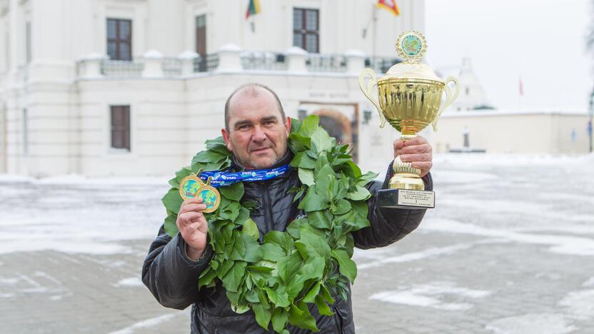 Poledinės žūklės čempionų sutikimas Kaune