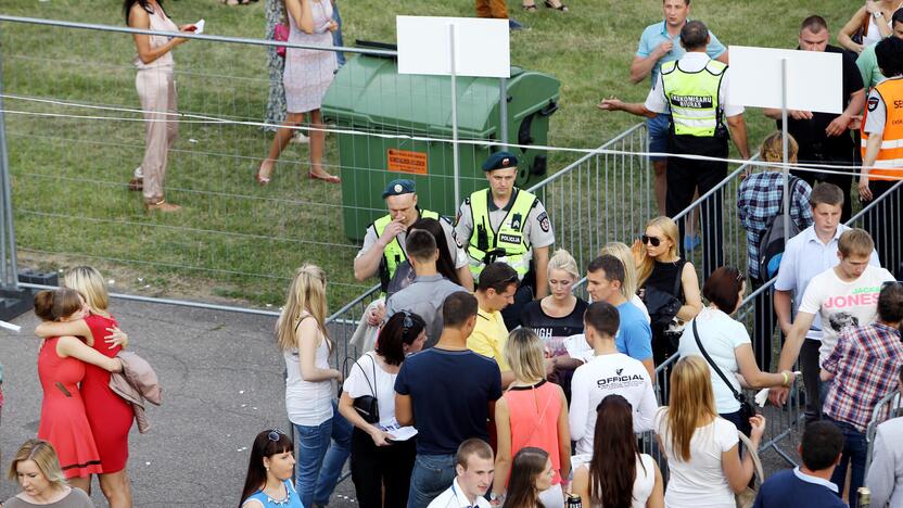 Įkarštis: SEL grupės gerbėjus policijai teko tramdyti ir paties renginio metu.