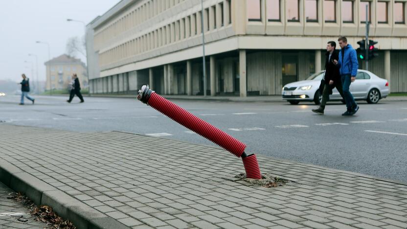 Nebešviečia: J.Janonio gatvėje šviestuvai užkonservuoti prieš dvejus metus.