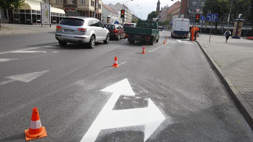 Kelininkai paryškino Herkaus Manto, Liepų ir Naujojo Sodo gatvių sankryžos horizontalųjį ženklinimą.