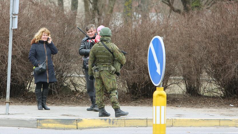 Kariškiai tikino, kad dauguma žmonių buvo jų atžvilgiu nusiteikę geranoriškai.