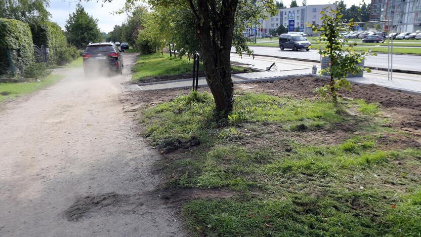 Lūkesčiai: nors Liepojos gatvės gyventojai ir norėtų, kad šis keliukas būtų geriau sutvarkytas, didesnis jo remontas kol kas nenumatomas.